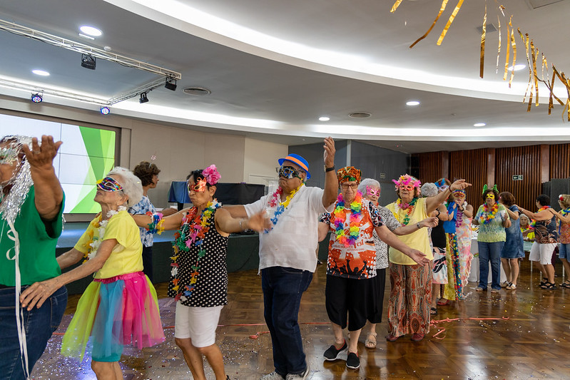 0217 imagem interna carnaval amizade 3