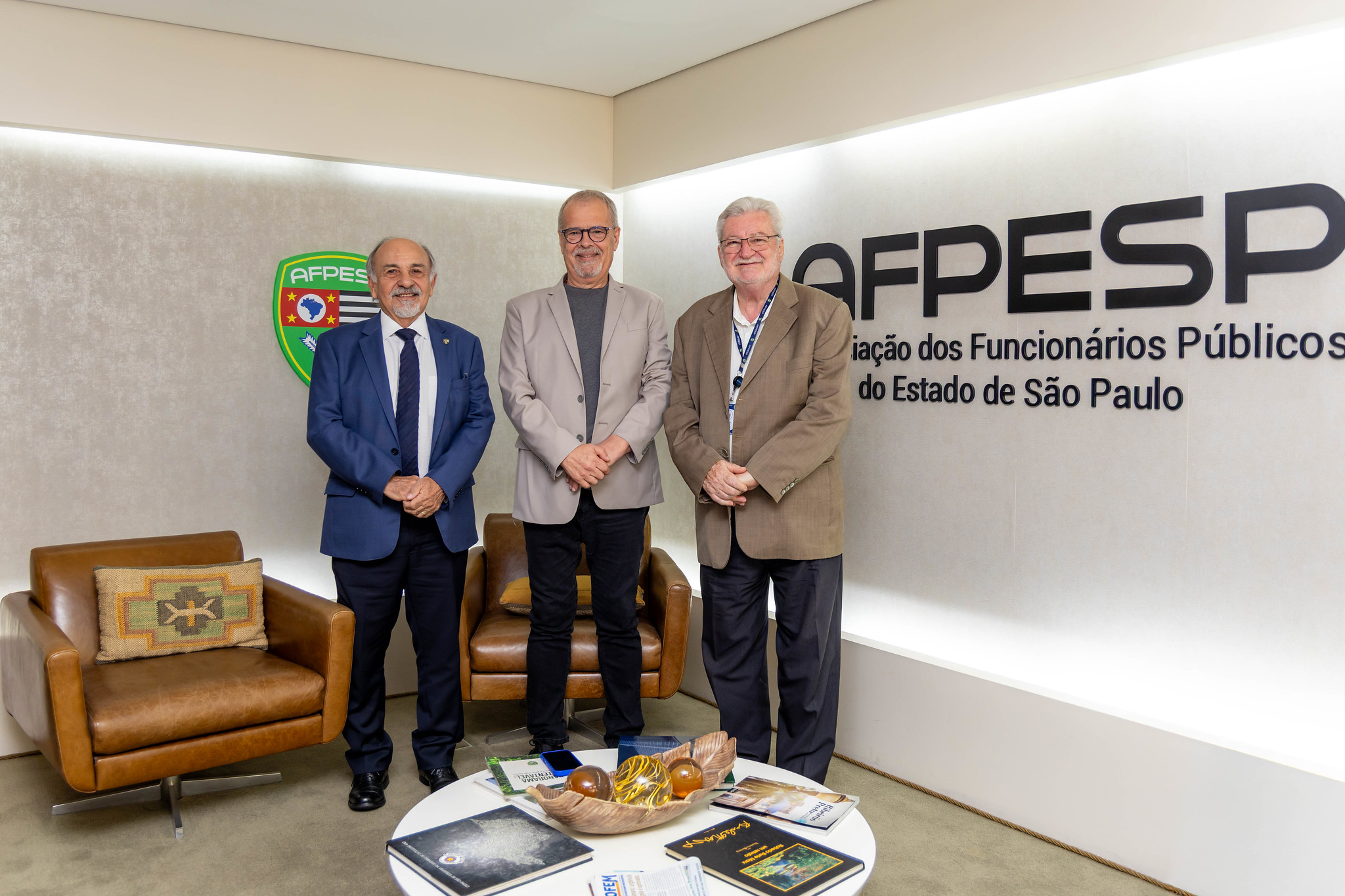Da esquerda à direita: Artur Marques (presidente da AFPESP); Ricardo Teixeira (presidente da Câmara Municipal de São Paulo); Gilberto Natalini (coordenador de Meio Ambiente). Foto: Elisa Izumi Torres.