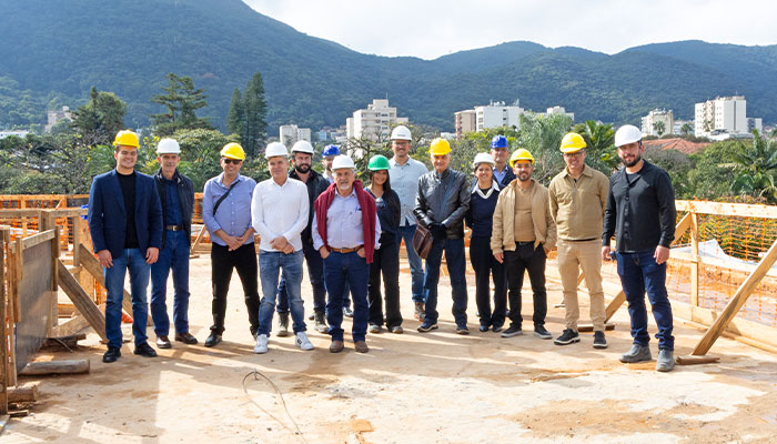Membros da Diretoria Executiva acompanham obras da UL Poços de Caldas II