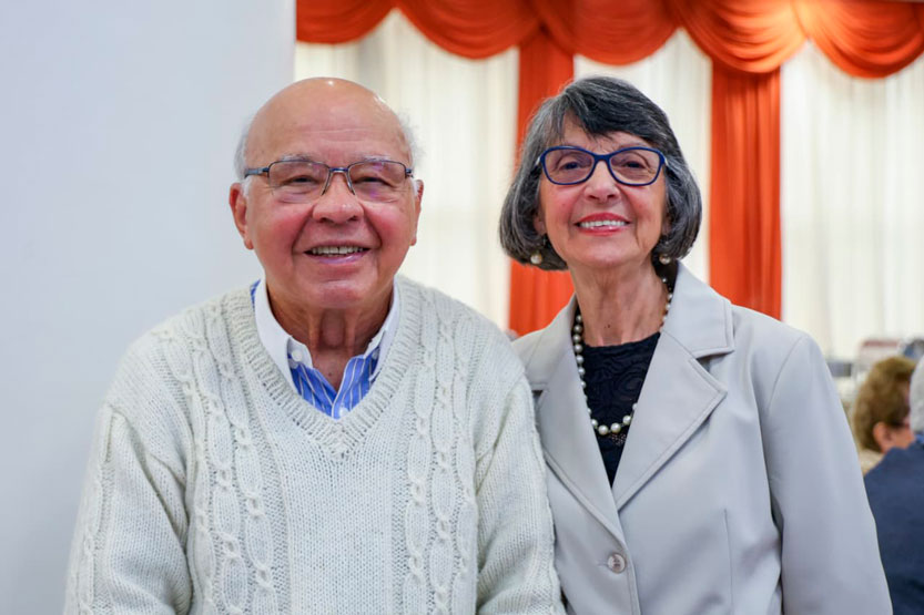 Celio Rosa (associado homenageado) e Odnea Bastos Mendes Rosa (esposa). Foto: Elisa Izumi Torres