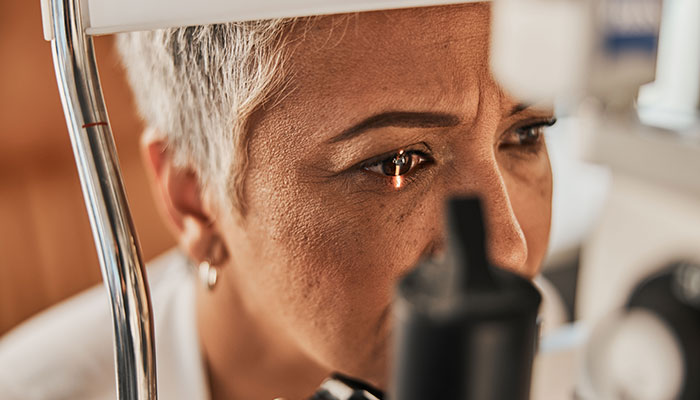 Alterações oculares na menopausa: o que toda mulher precisa saber