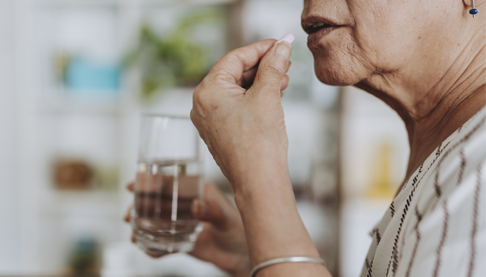 Automedicação pode piorar síndromes gripais, principalmente em idosos