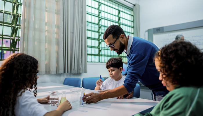 Medida provisória prevê aumento de 5,4% no piso salarial dos professores